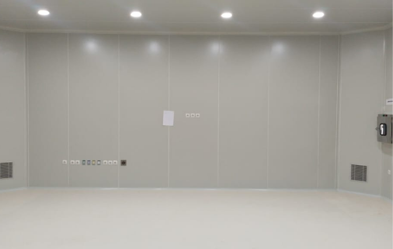 Proyek Clean Room Rumah Sakit dengan Panel Sandwich — Cepat & Higienis